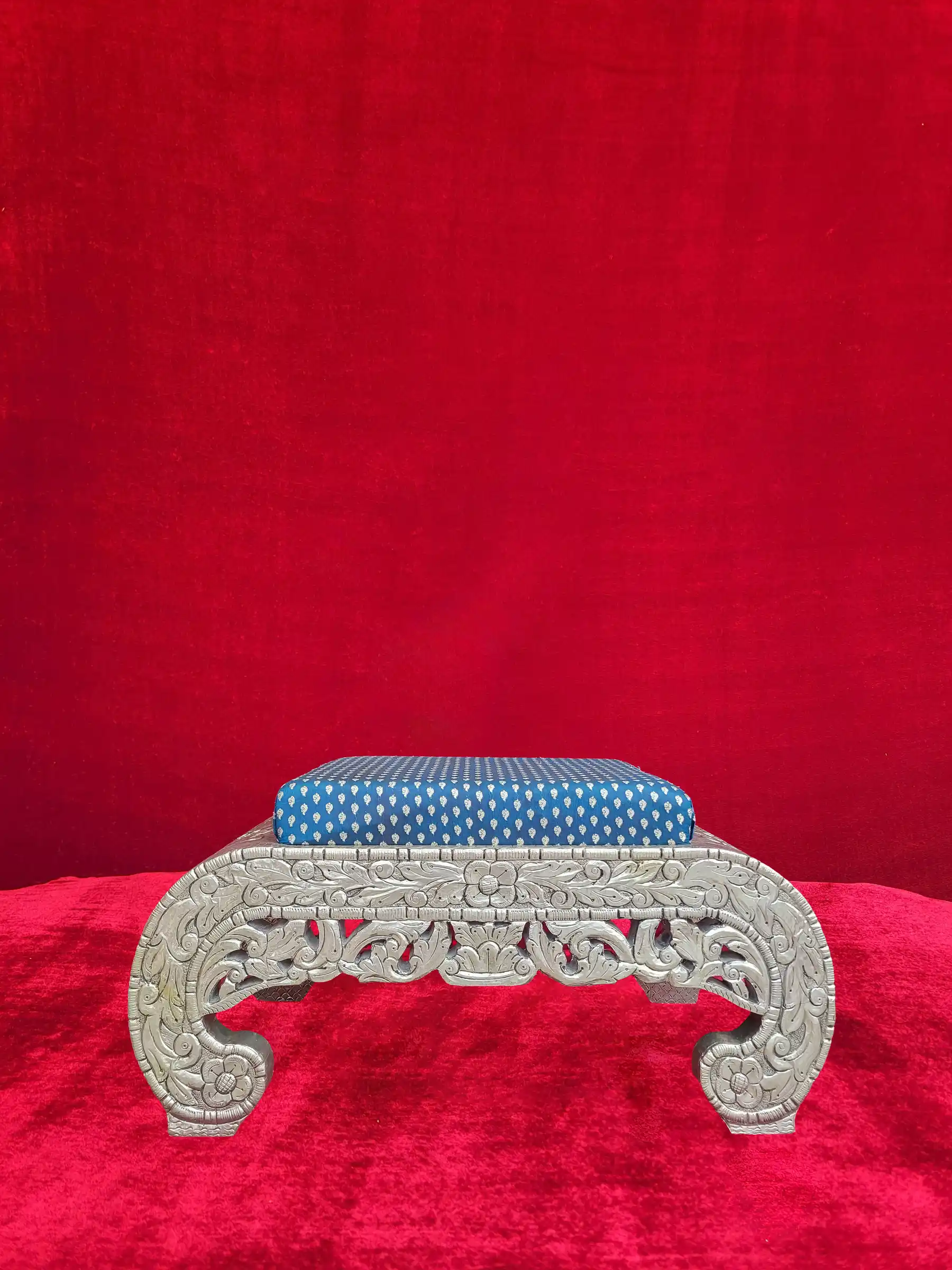 Silver Cushioned Bajot